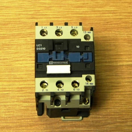 Telemecanique contactor LC1 D32-10